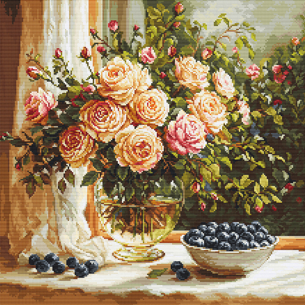Petit Point Kit Luca-S GOLD - Vase with Roses and Blueberries, G719
