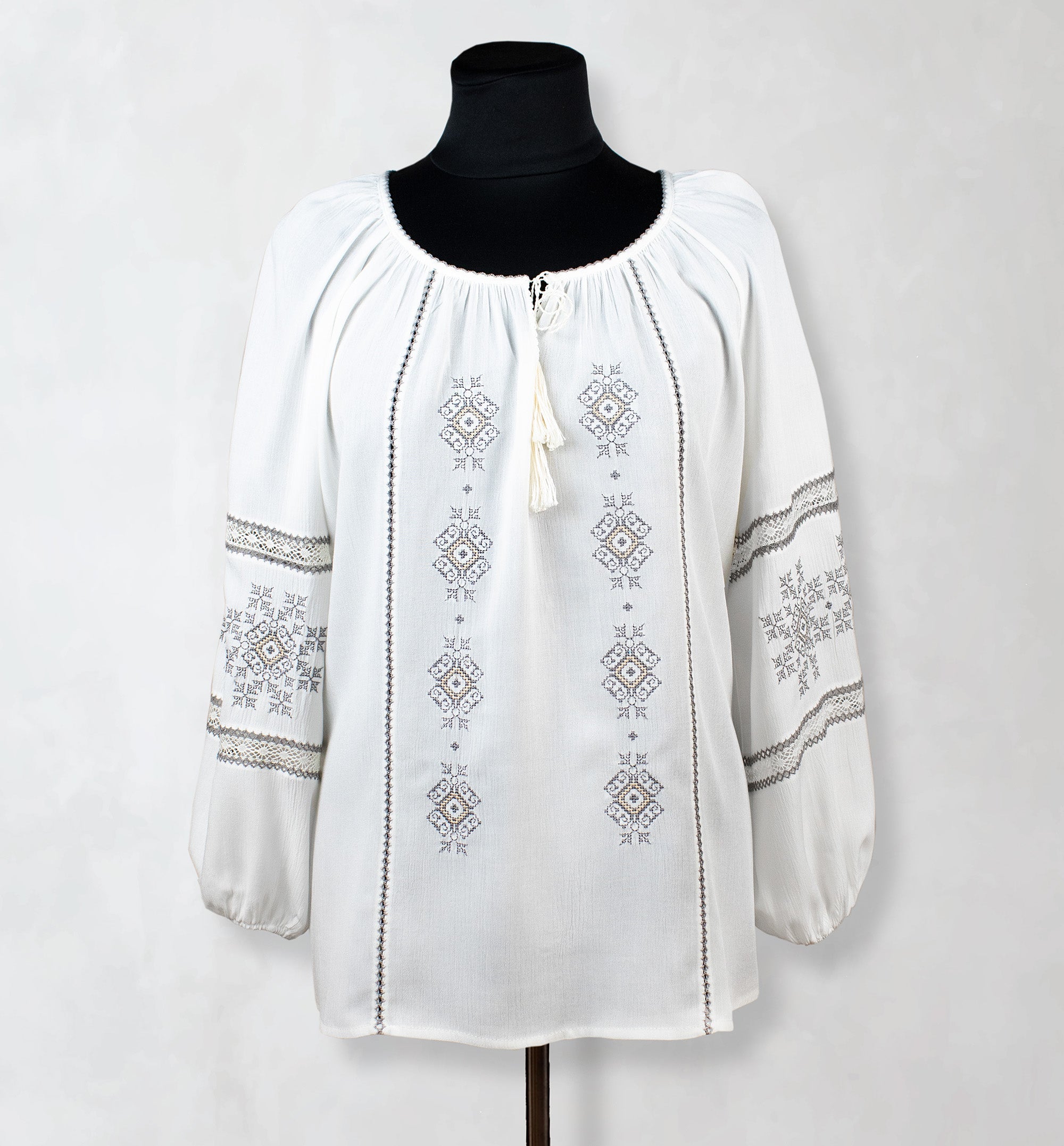 Romanian Traditional Blouse, F213