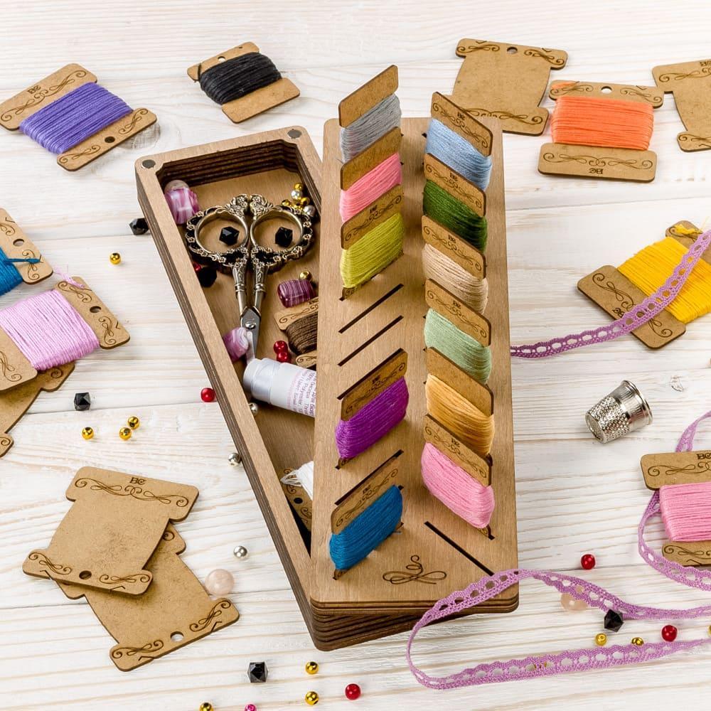 Storage Box for handcraft and 28 bobbins included – Luca-S